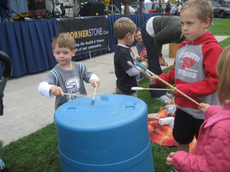 wwdop-all-play-the-recycled-drum