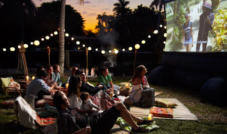 backyardmoviesetup_0255002001452509328